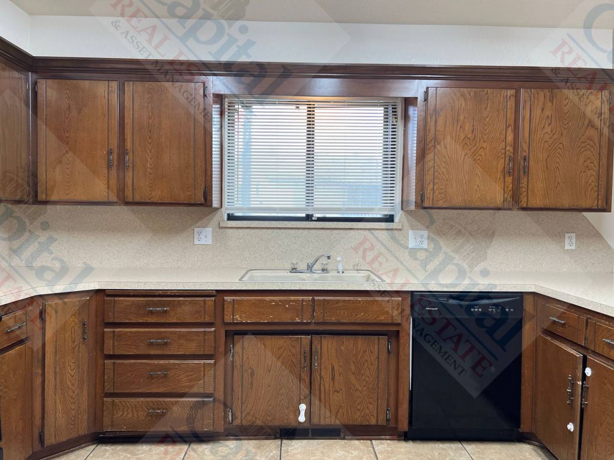 Townhouse for rent at 6717 W Britton Rd, Oklahoma City, OK 73132