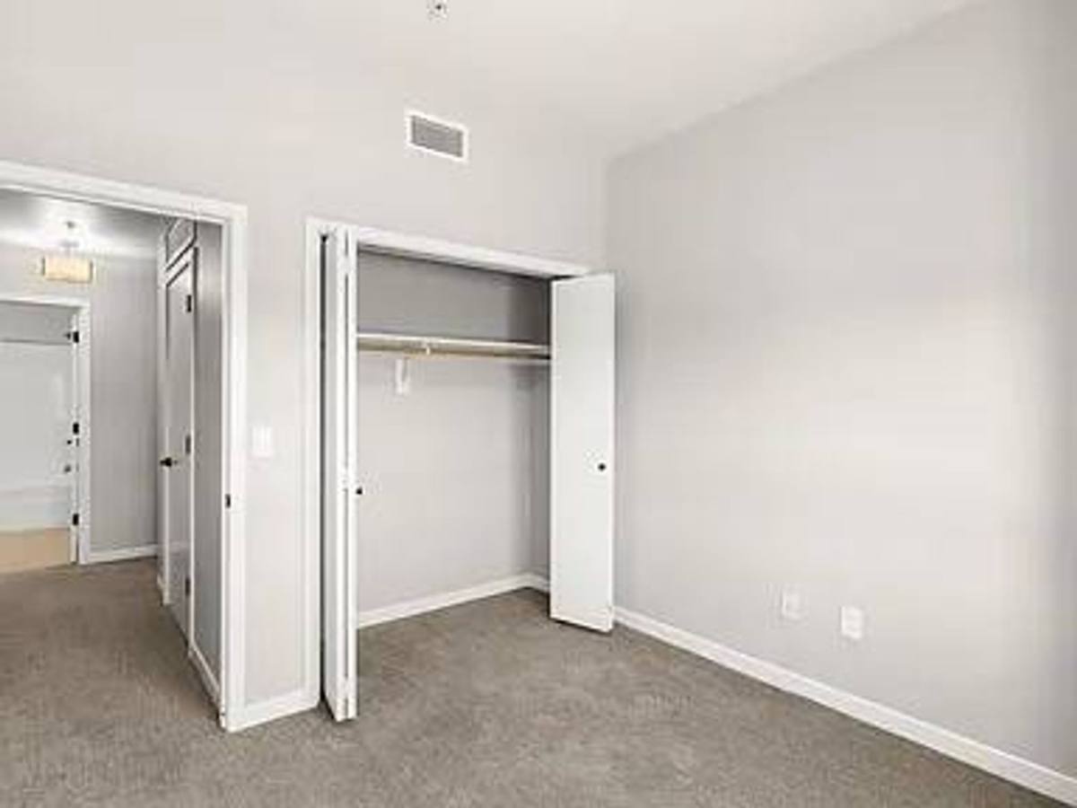 Apartment for rent at 1127 Broadway St NE, Salem, OR 97301