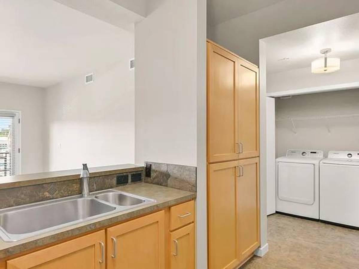 Apartment for rent at 1127 Broadway St NE, Salem, OR 97301
