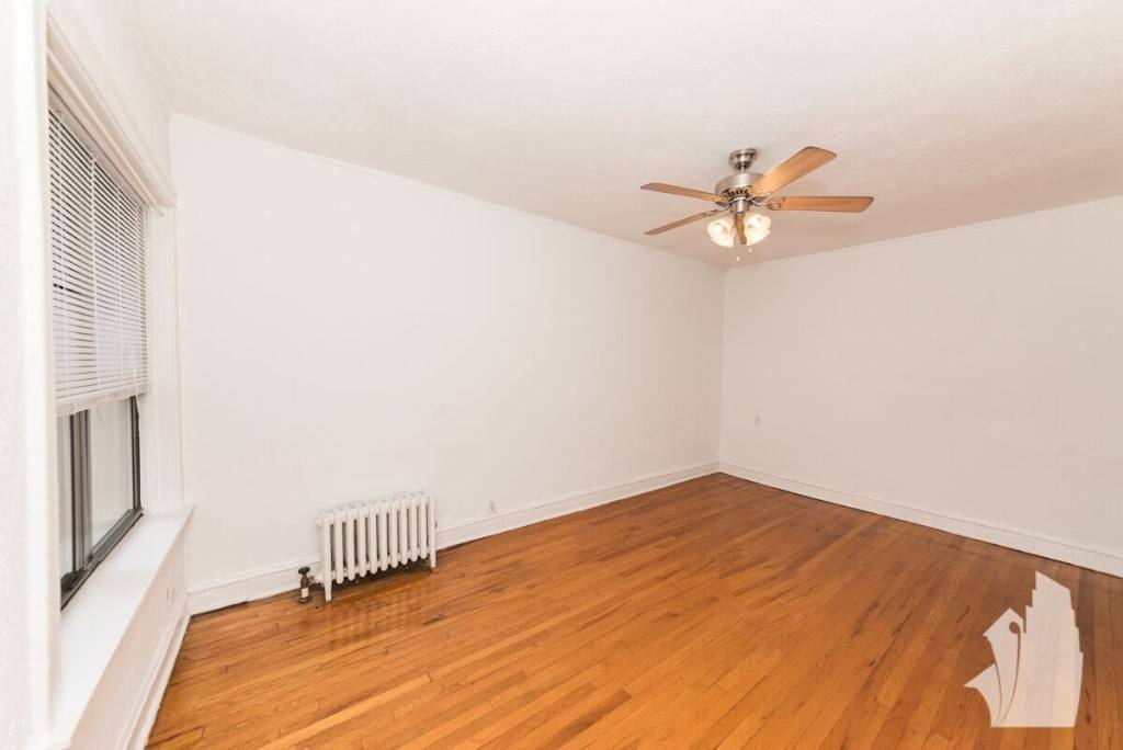 Apartment for rent at 639 W Cornelia Ave #2N, Chicago, IL 60657