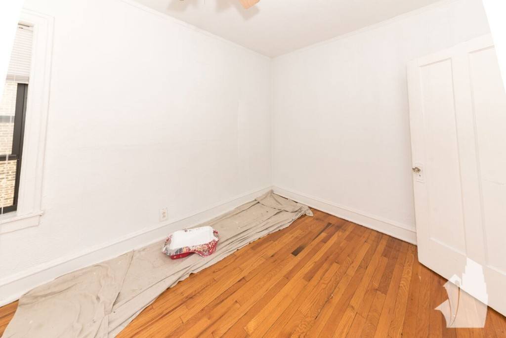 Apartment for rent at 639 W Cornelia Ave #2N, Chicago, IL 60657