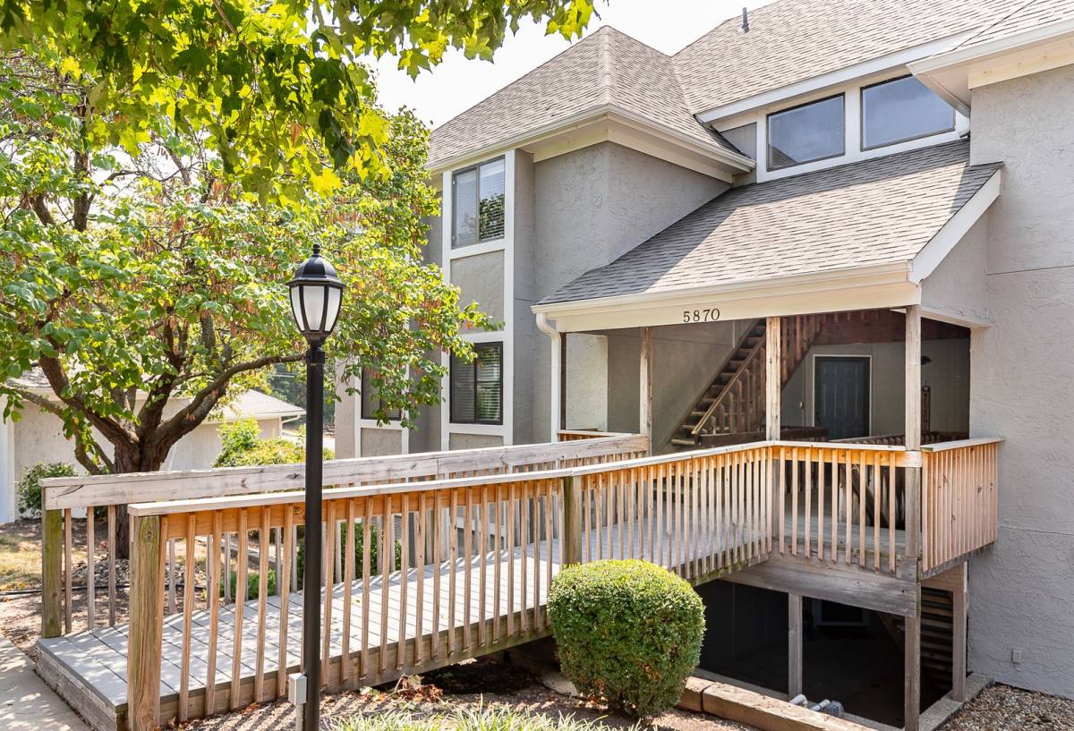 Condo for rent at 5870 Park #9, Shawnee, KS 66216