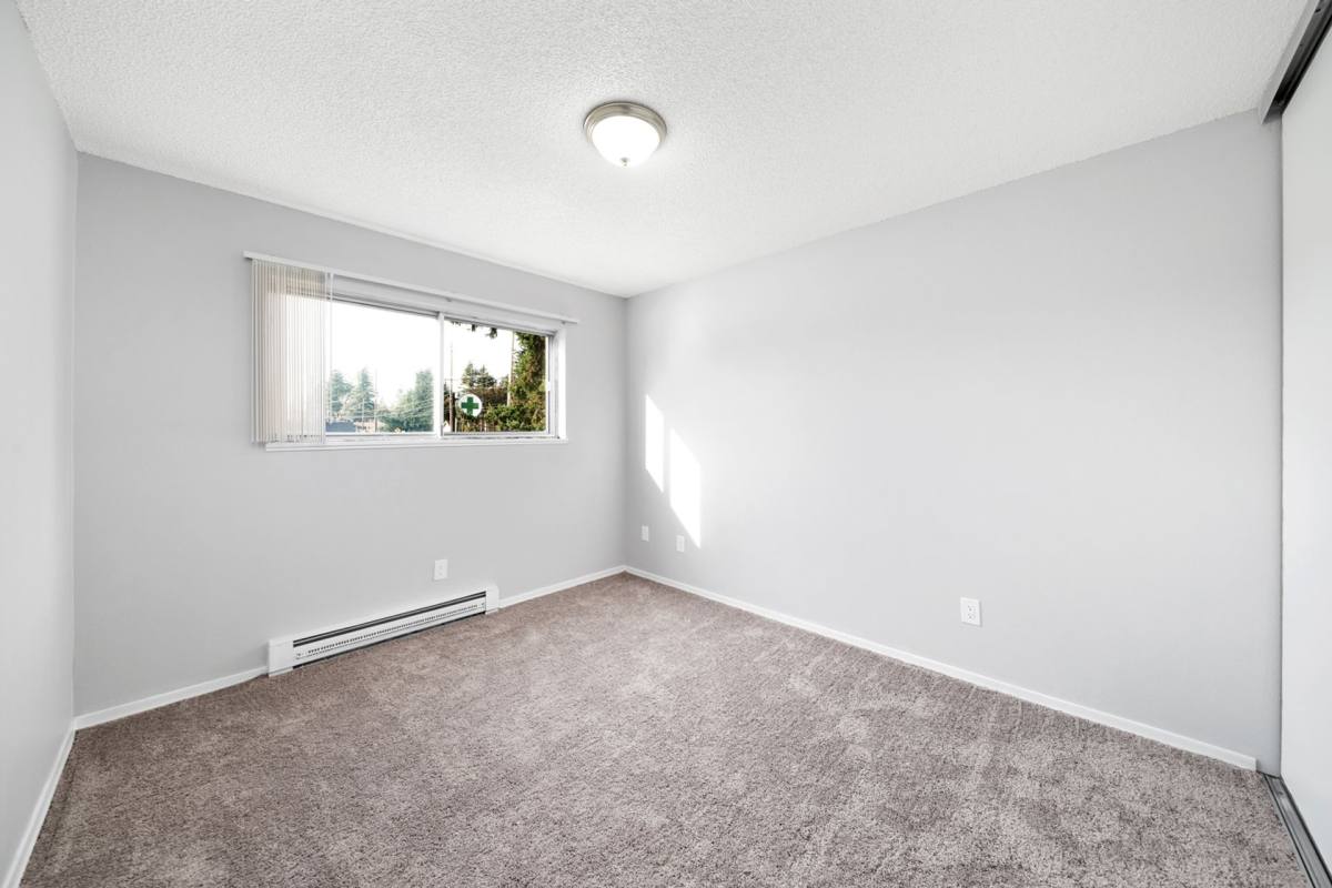 Townhouse for rent at 13210 SE Division St, Portland, OR 97236