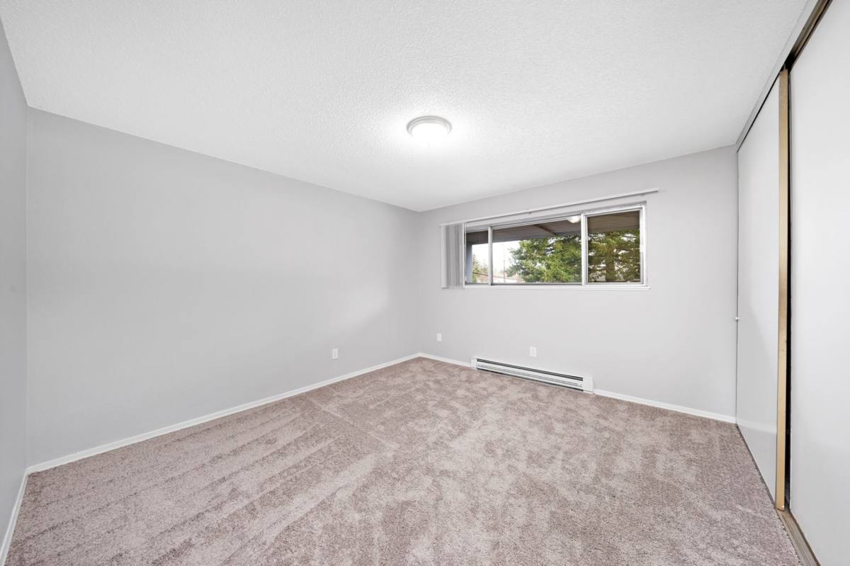 Townhouse for rent at 13210 SE Division St, Portland, OR 97236