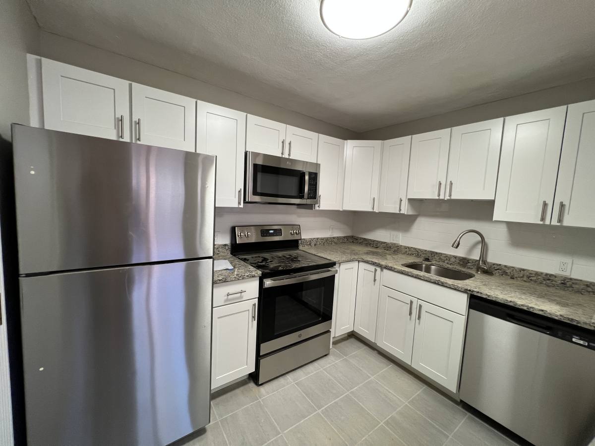 Apartment for rent at 268 Grove St #10D, Auburndale, MA 02466