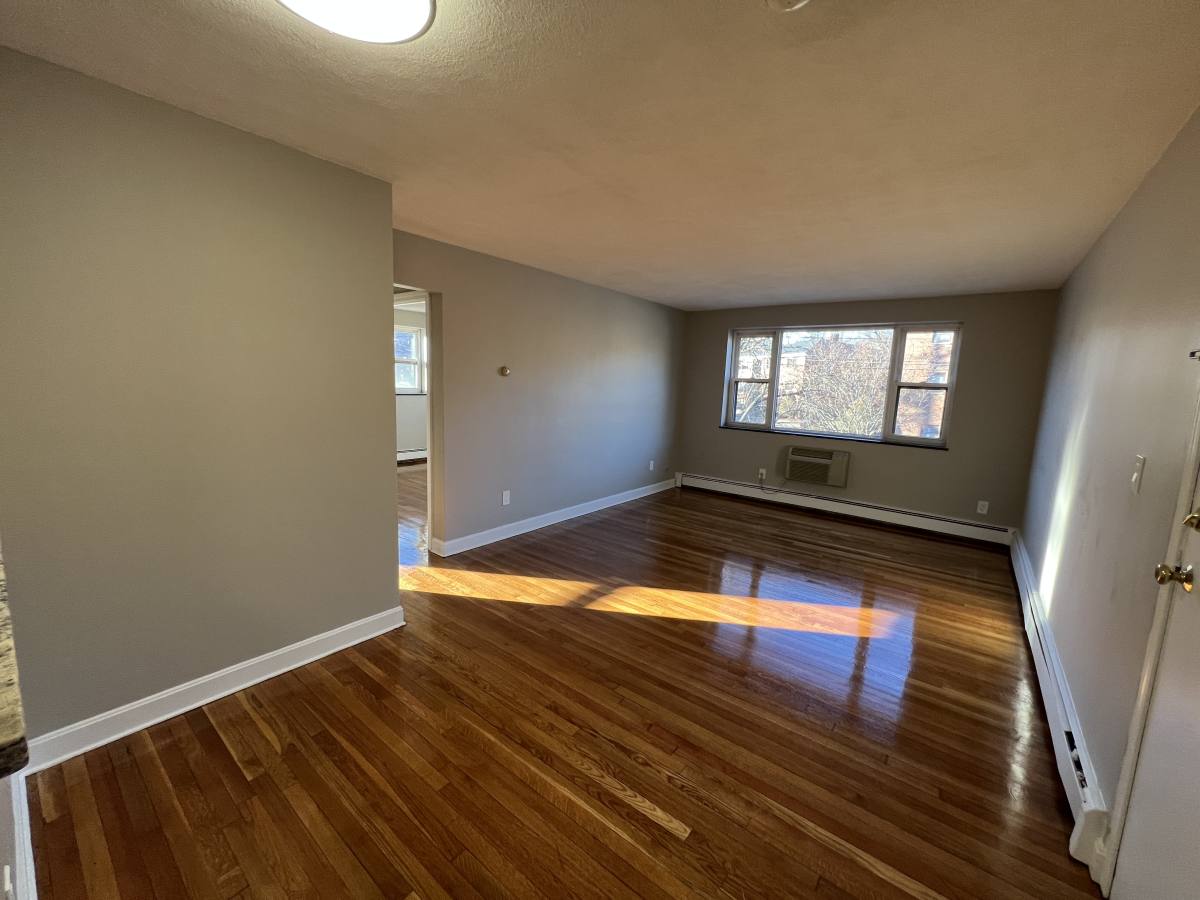 Apartment for rent at 268 Grove St #10D, Auburndale, MA 02466