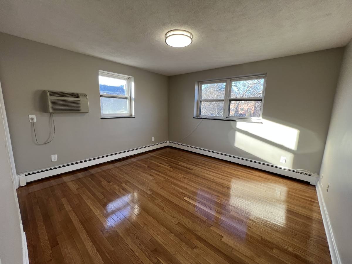 Apartment for rent at 268 Grove St #10D, Auburndale, MA 02466