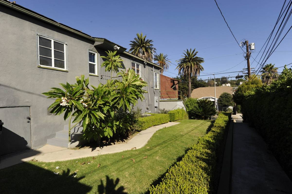 Apartment for rent at 925 Manzanita St, Los Angeles, CA 90029