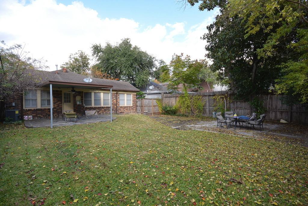 House for rent at 3027 Amherst, Houston, TX 77005