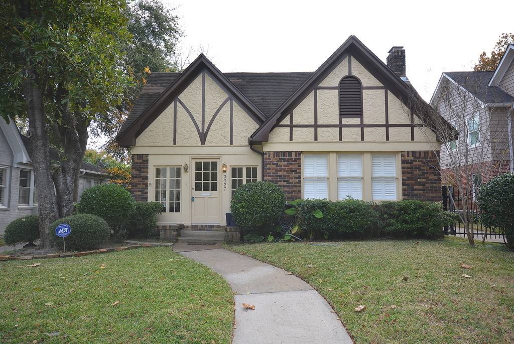 House for rent at 3027 Amherst, Houston, TX 77005