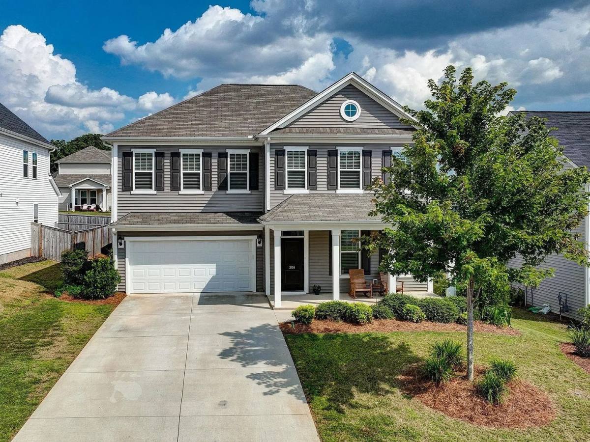 House for rent at 306 Starling Ave, Easley, SC 29642