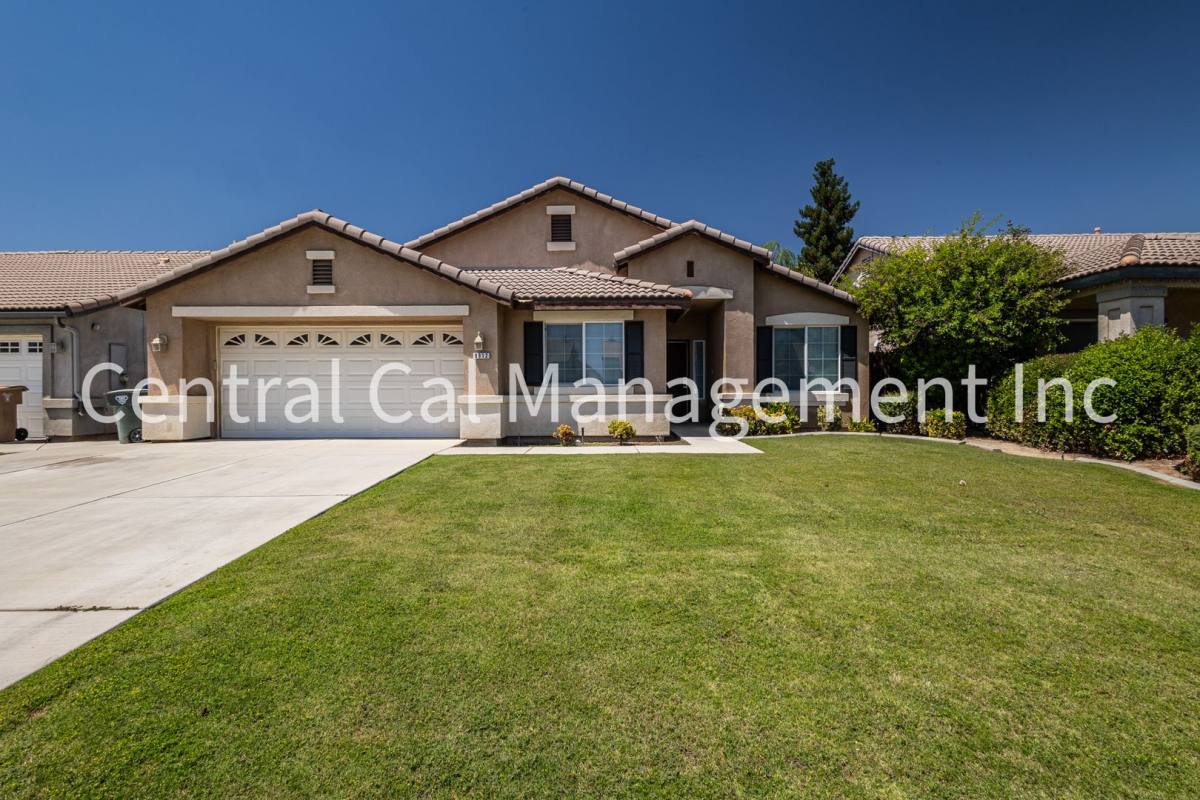 House for rent at 9912 Grand View Summit Dr, Bakersfield, CA 93311