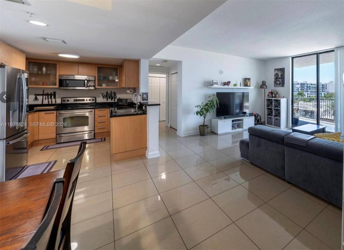 Condo for rent at 140 S Dixie Highway 719, Hollywood, FL 33020