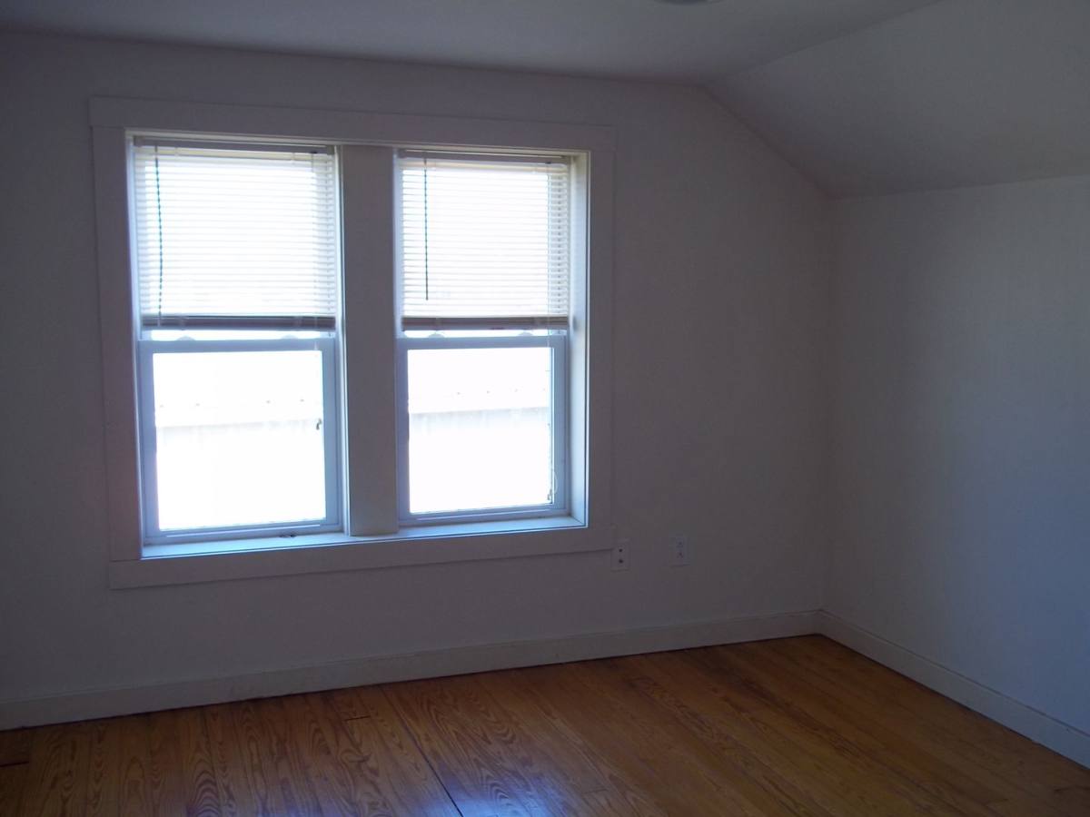 House for rent at 2004 E Fifth St, Washington, MO 63090