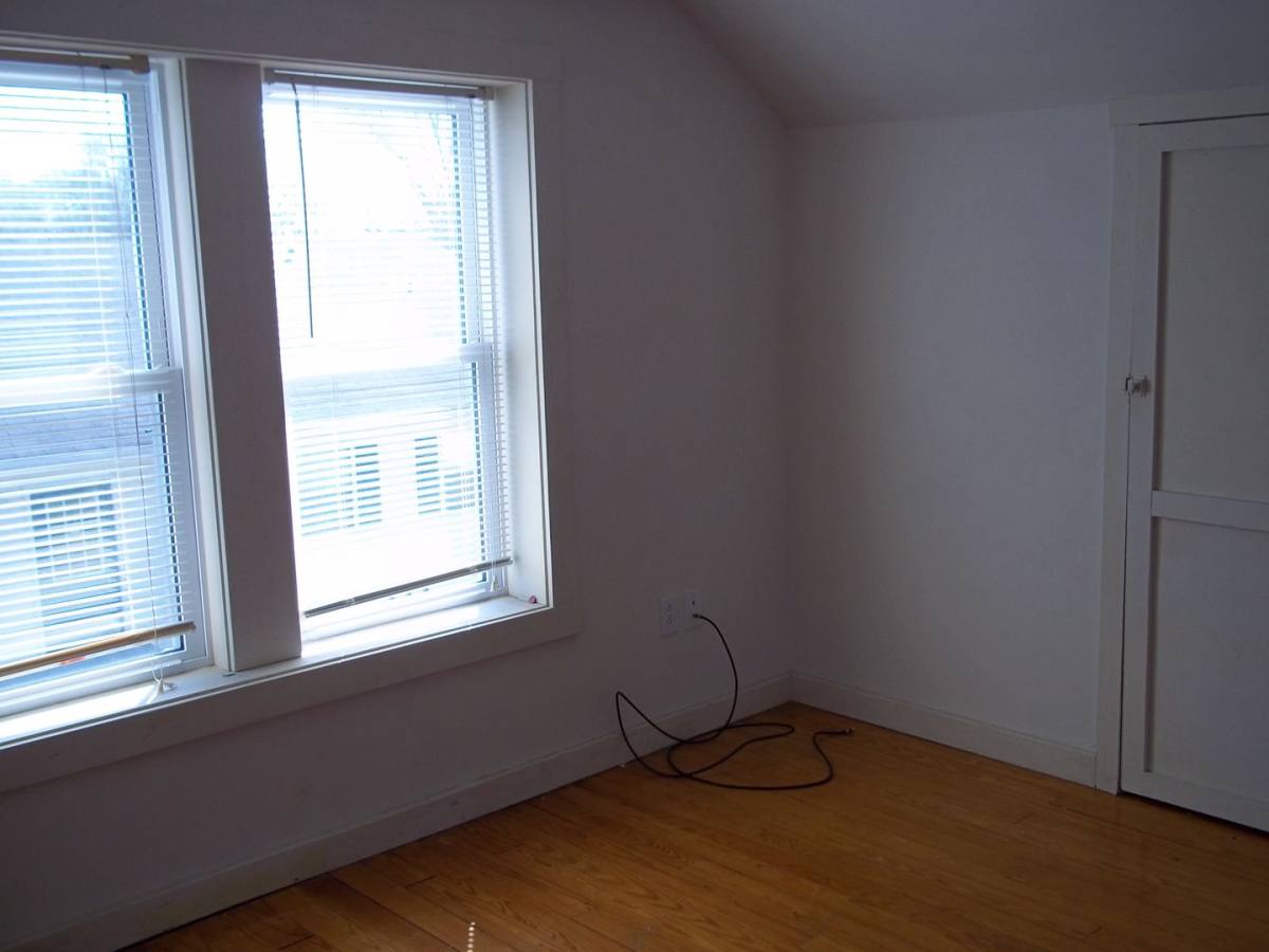 House for rent at 2004 E Fifth St, Washington, MO 63090