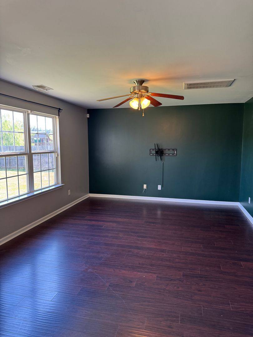 House for rent at 1239 California Dr, Murfreesboro, TN 37129