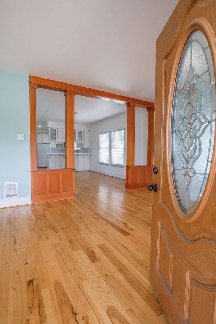 House for rent at 402 S Main St, Coupeville, WA 98239