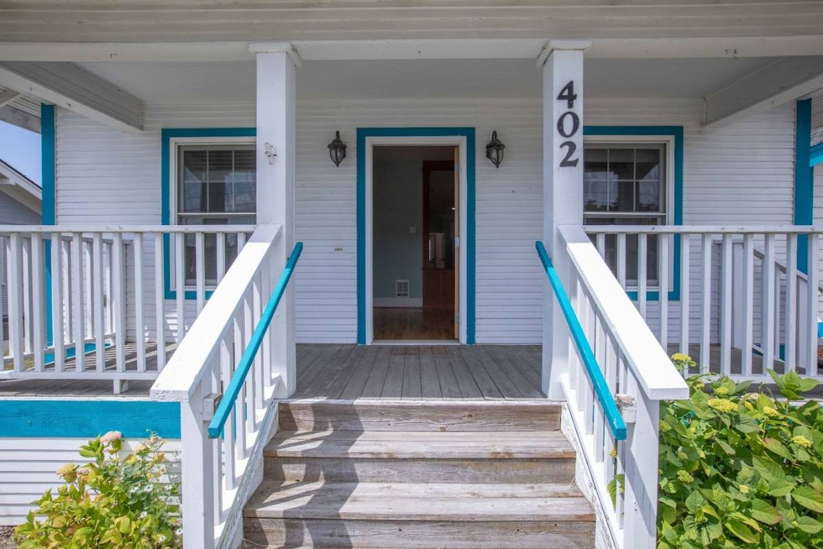 House for rent at 402 S Main St, Coupeville, WA 98239