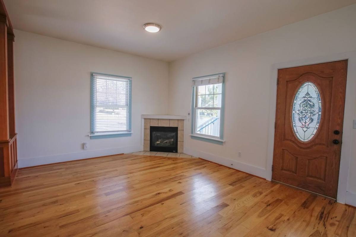 House for rent at 402 S Main St, Coupeville, WA 98239