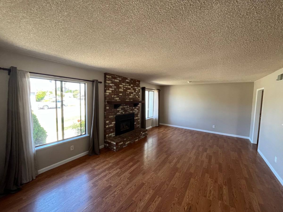 House for rent at 1090 Foxenwood Dr, Santa Maria, CA 93455