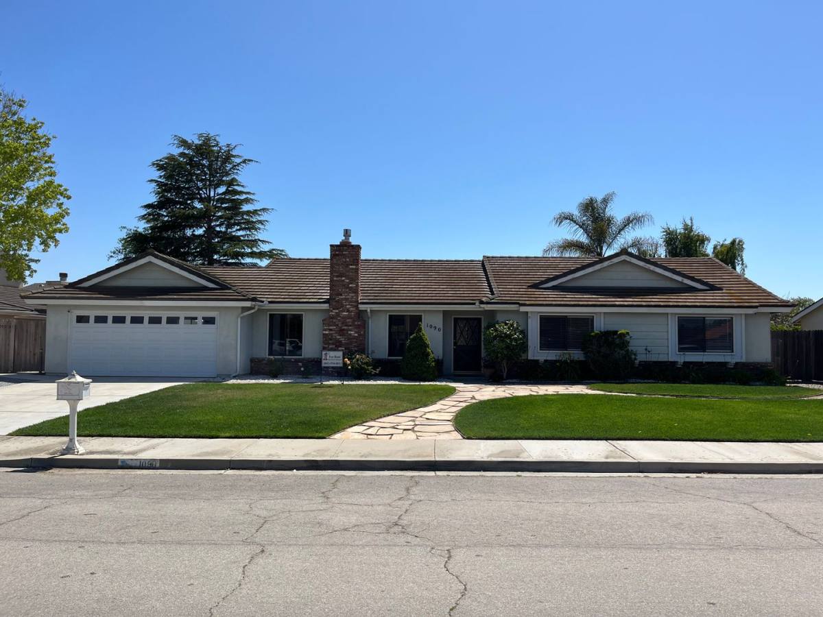 House for rent at 1090 Foxenwood Dr, Santa Maria, CA 93455