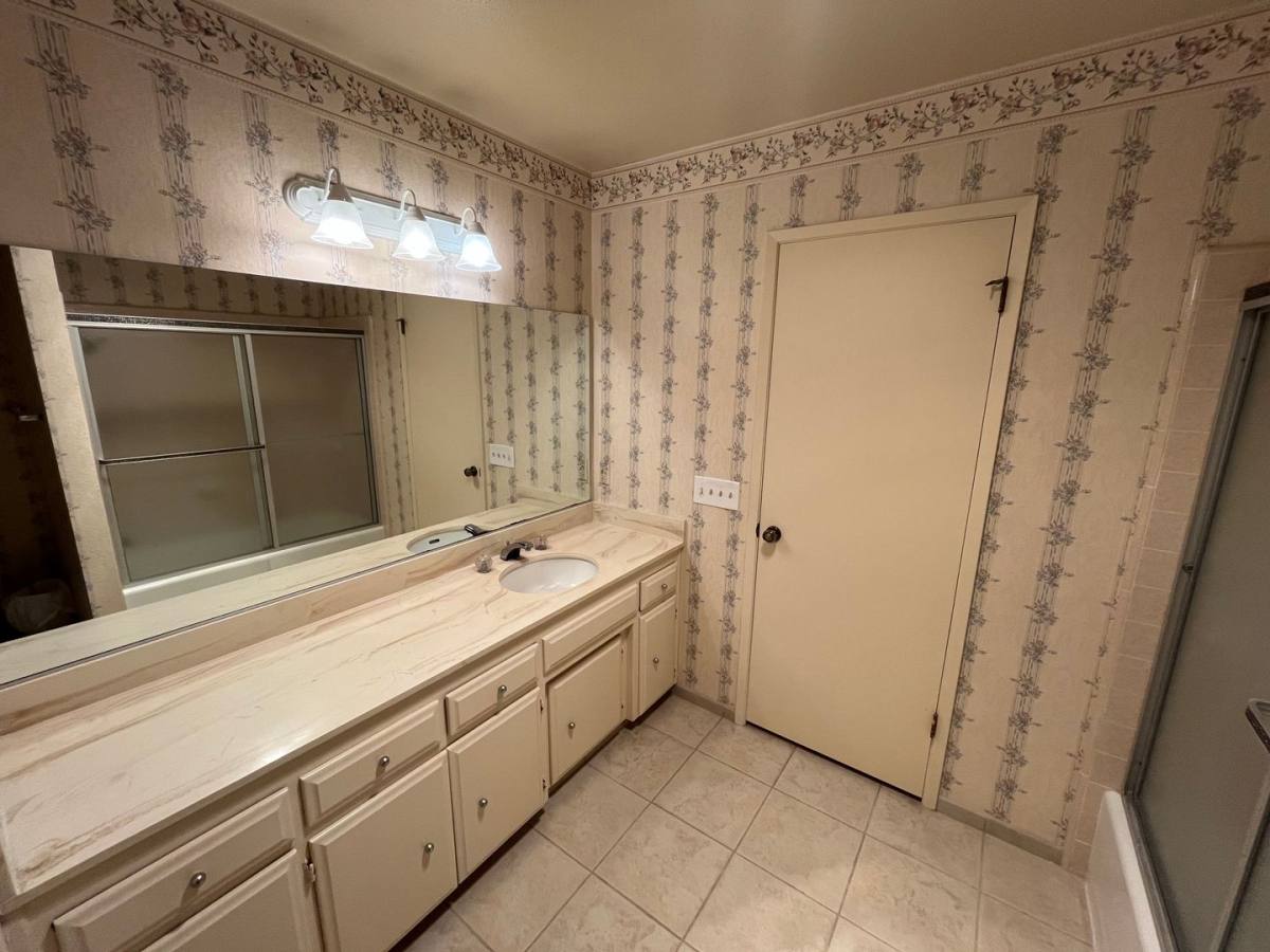 House for rent at 1090 Foxenwood Dr, Santa Maria, CA 93455