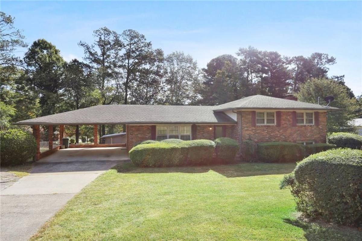 House for rent at 1986 Bells Ferry Rd, Marietta, GA 30066