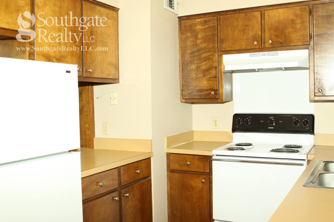 Townhouse for rent at 305 N39th Ave, Hattiesburg, MS 39401