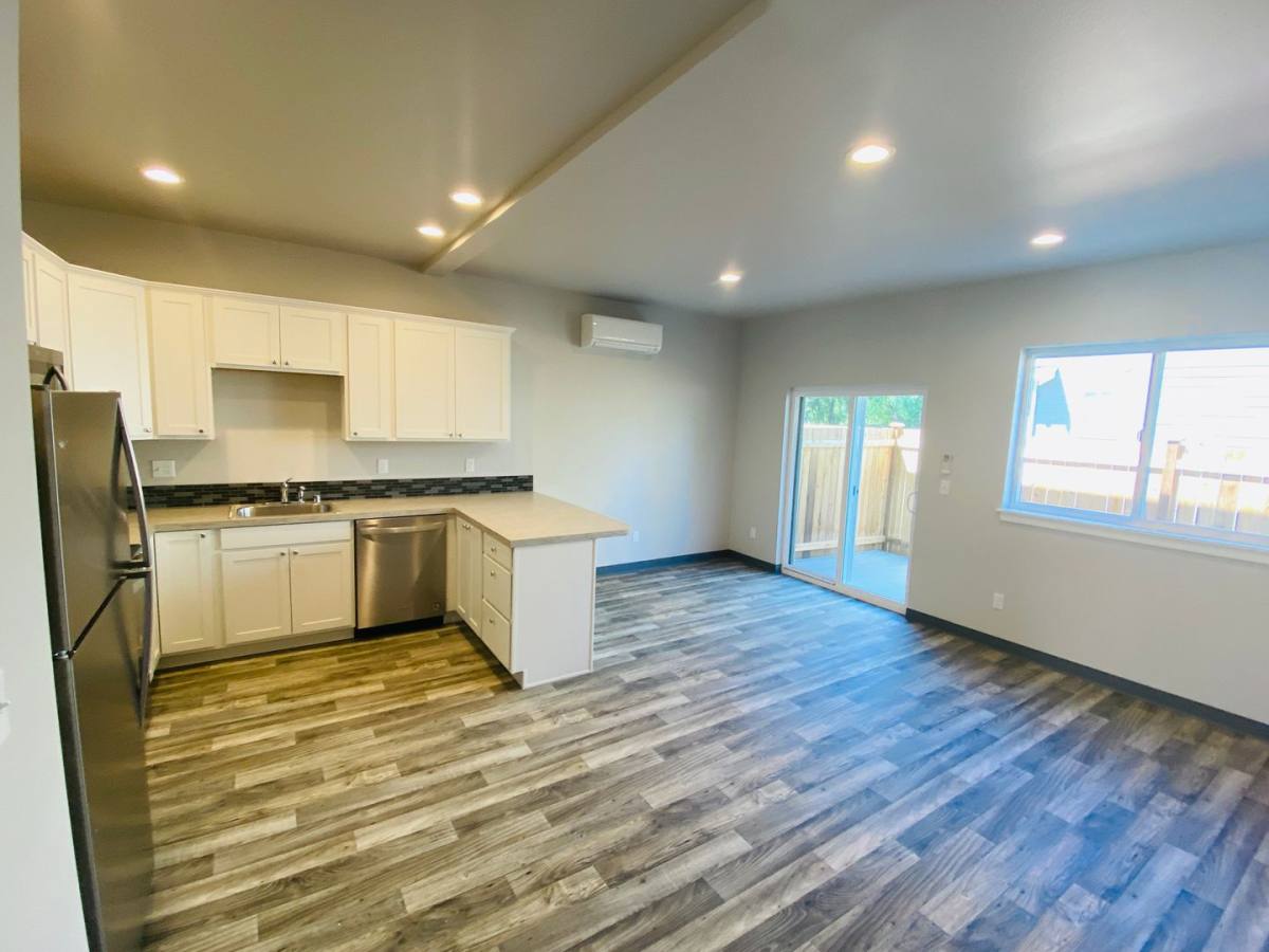 Apartment for rent at 701-707 Peterson Rd, Burlington, WA 98233