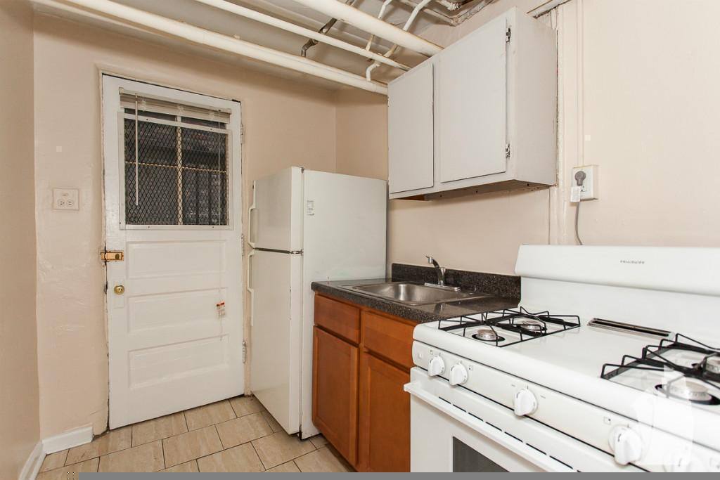 Apartment for rent at 2876 N Clark #3, Chicago, IL 60614