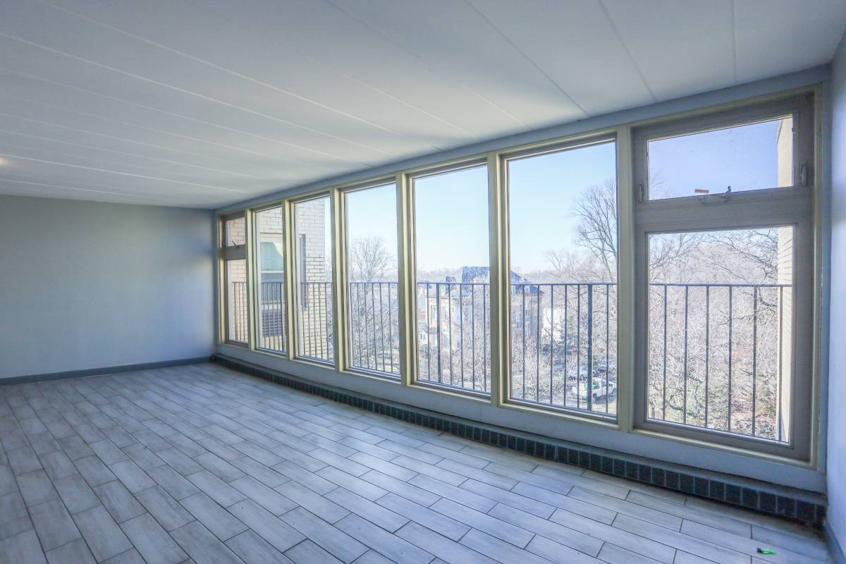 Apartment for rent at 7301 N Ridge #302, Chicago, IL 60645