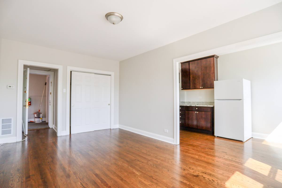Apartment for rent at 3022 N Cicero #1N, Chicago, IL 60641