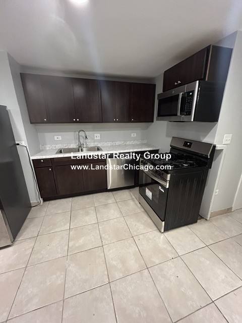 Apartment for rent at 2300 S Ridgeway Ave #1S, Chicago, IL 60623