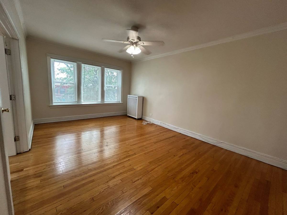 Apartment for rent at 3902 W Argyle #1A, Chicago, IL 60625