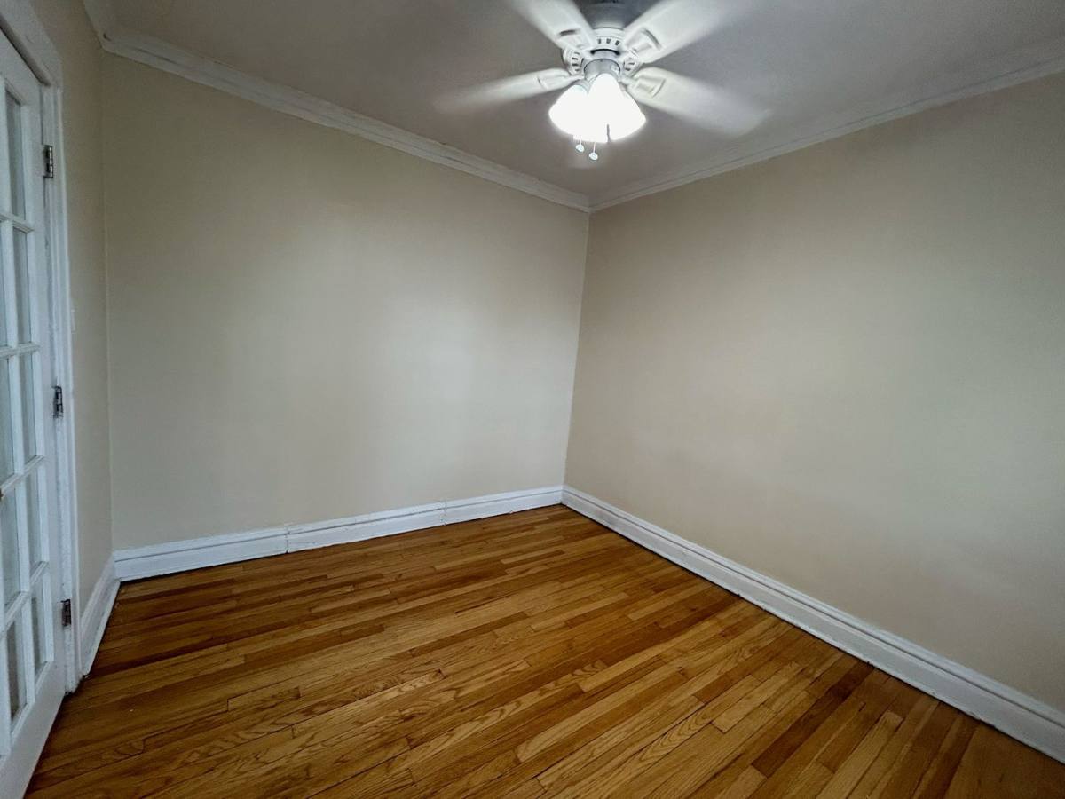 Apartment for rent at 3902 W Argyle #1A, Chicago, IL 60625