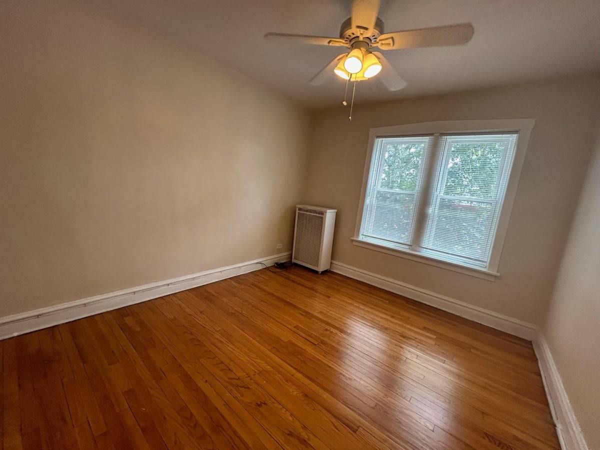 Apartment for rent at 3902 W Argyle #1A, Chicago, IL 60625