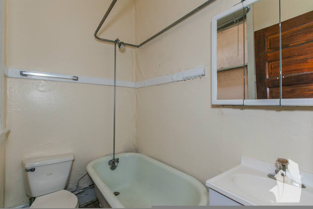 Apartment for rent at 3639 N Paulina St #2, Chicago, IL 60613