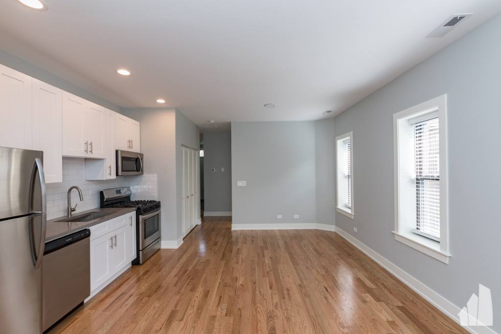Apartment for rent at 356 W Dickens Ave #3, Chicago, IL 60614