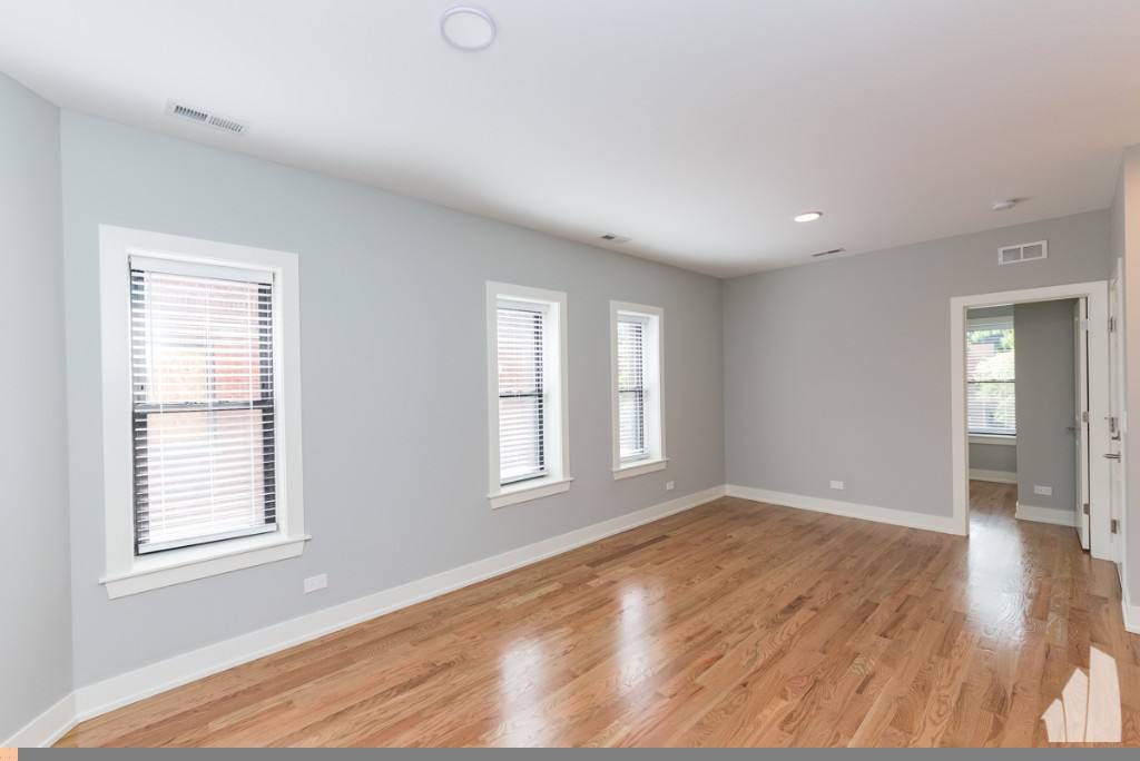 Apartment for rent at 356 W Dickens Ave #3, Chicago, IL 60614