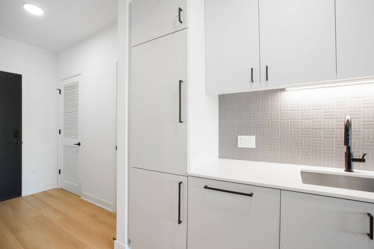 Apartment for rent at 1100-10 W Grand Ave #312, Chicago, IL 60642