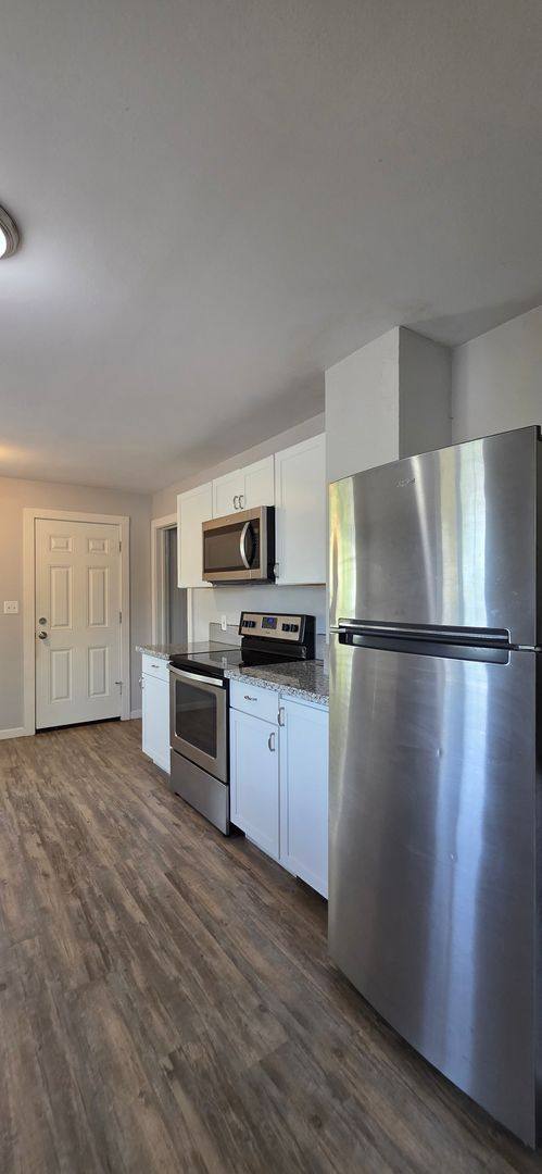 Apartment for rent at 1190 Alder Dr NE, Salem, OR 97303