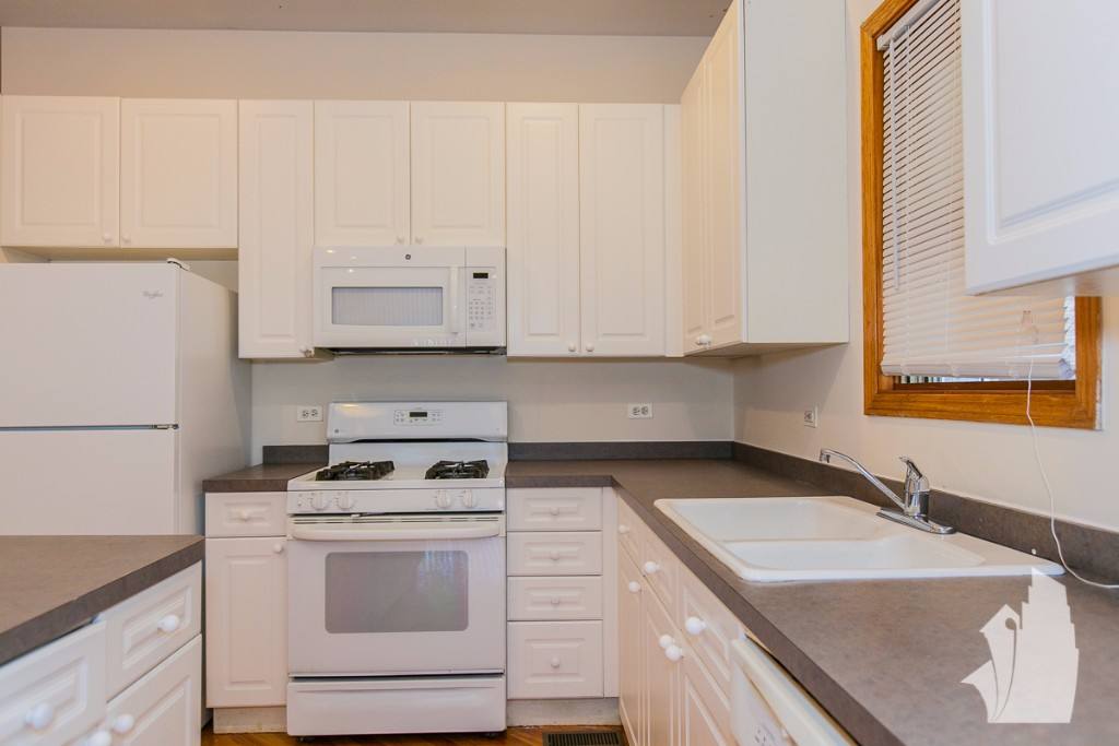 Apartment for rent at 2719 N Wayne Ave #2S, Chicago, IL 60614