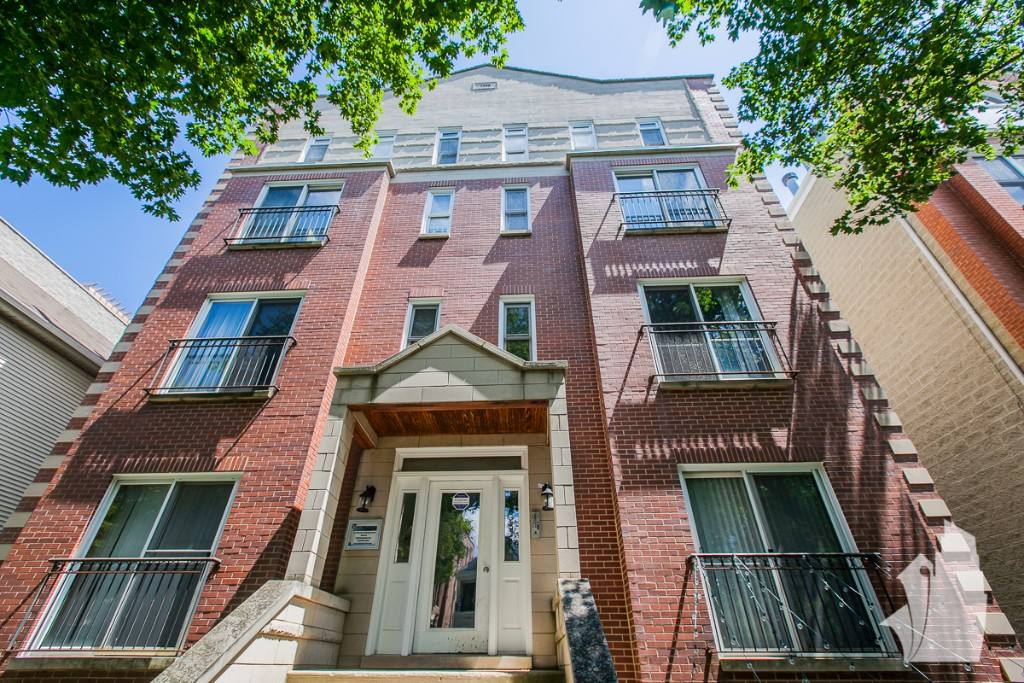 Apartment for rent at 2719 N Wayne Ave #2S, Chicago, IL 60614