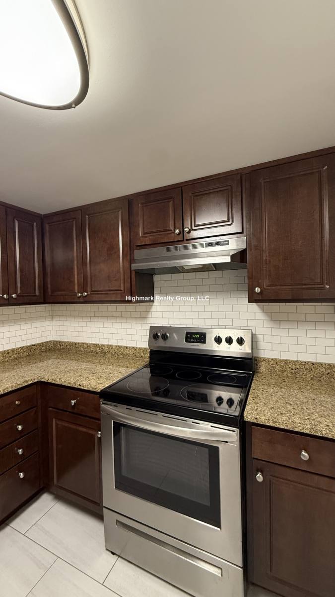 Apartment for rent at 525 N Quentin Rd #204O, Palatine, IL 60067