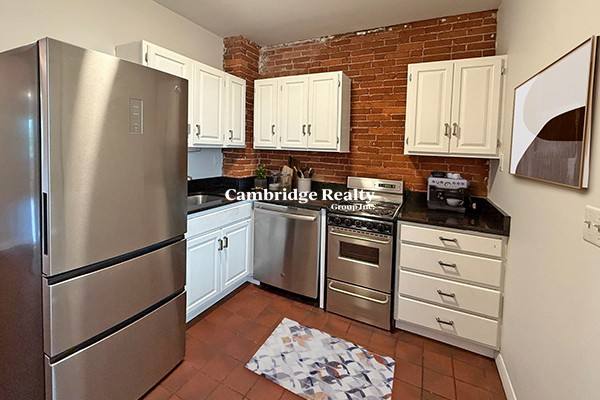 Apartment for rent at 164 Broadway #2T, Somerville, MA 02145
