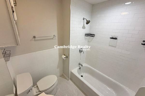 Apartment for rent at 164 Broadway #2T, Somerville, MA 02145