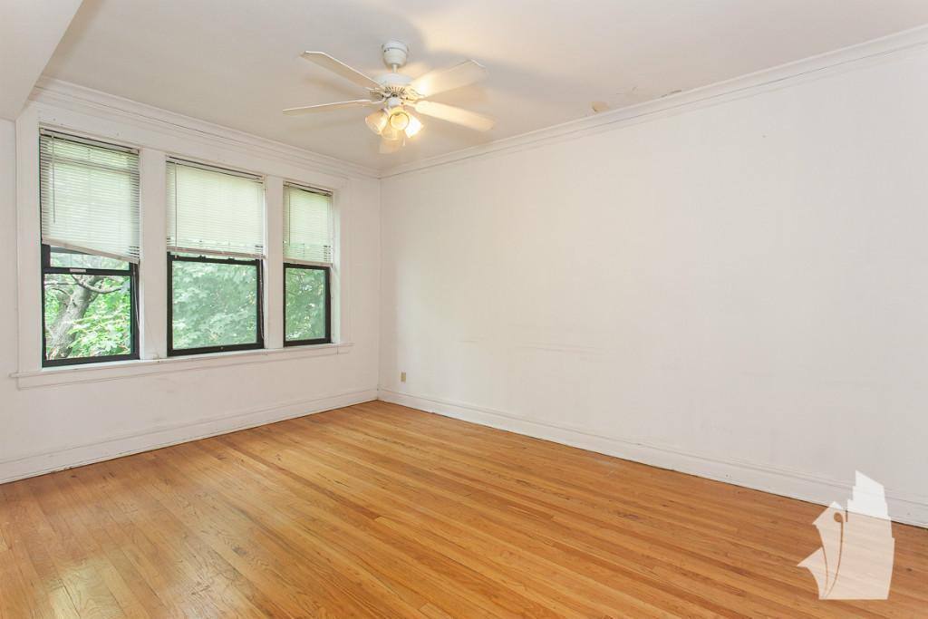 Apartment for rent at 1953 W Winnemac Ave #1, Chicago, IL 60640