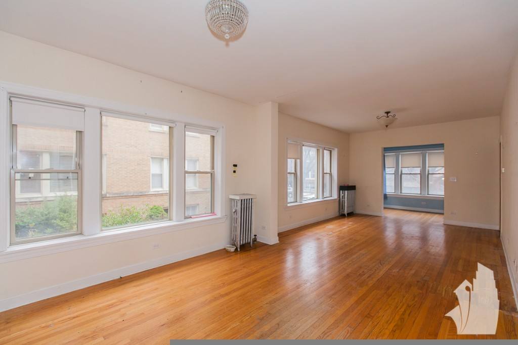 Apartment for rent at 1950 W Leland Ave #1, Chicago, IL 60640