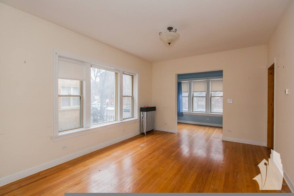Apartment for rent at 1950 W Leland Ave #1, Chicago, IL 60640