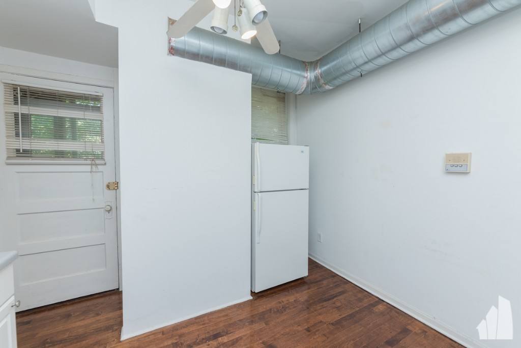 Apartment for rent at 1942 W Winona St #1, Chicago, IL 60640